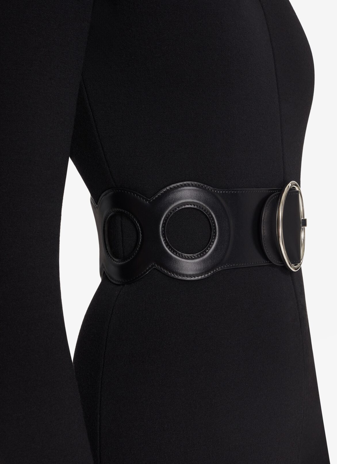 Round leather Belt
 ALAÏA BLACK ROUND LEATHER BELT